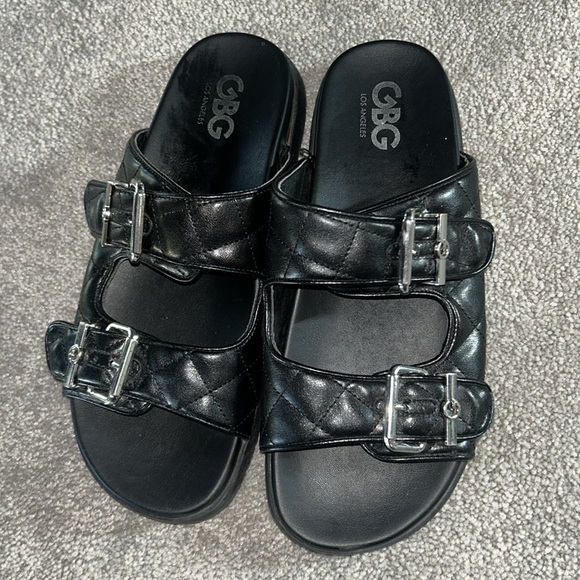 Women’s 7 1/2 black slide sandals. Pre-loved. - Picture 3 of 4